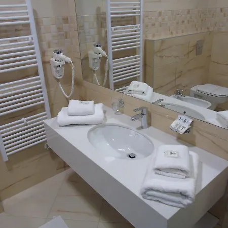 Kamenica モーテル 3*