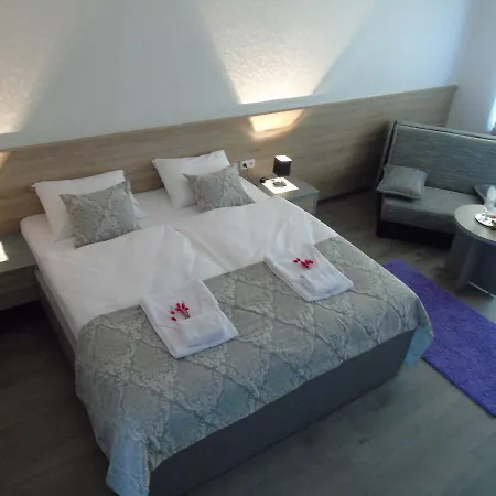 Kamenica モーテル