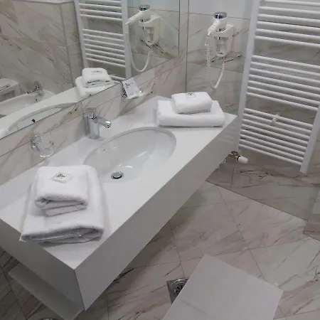 Kamenica 3* Bihać