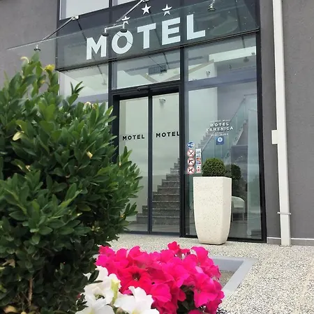 Motel Kamenica 3*